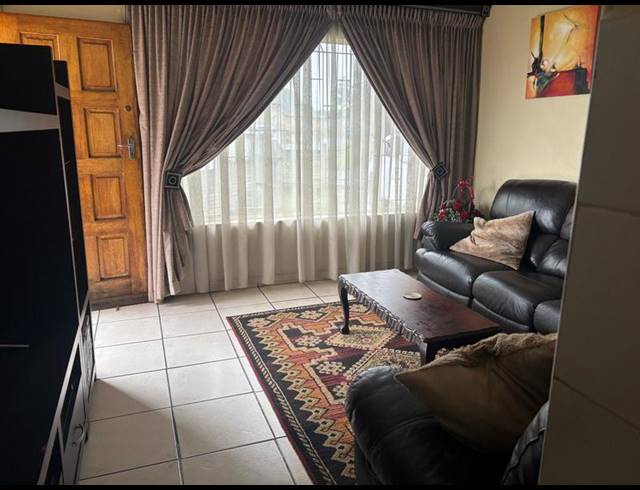 2 BEDROOM PROPERTY TO RENT IN FILLAN PARK